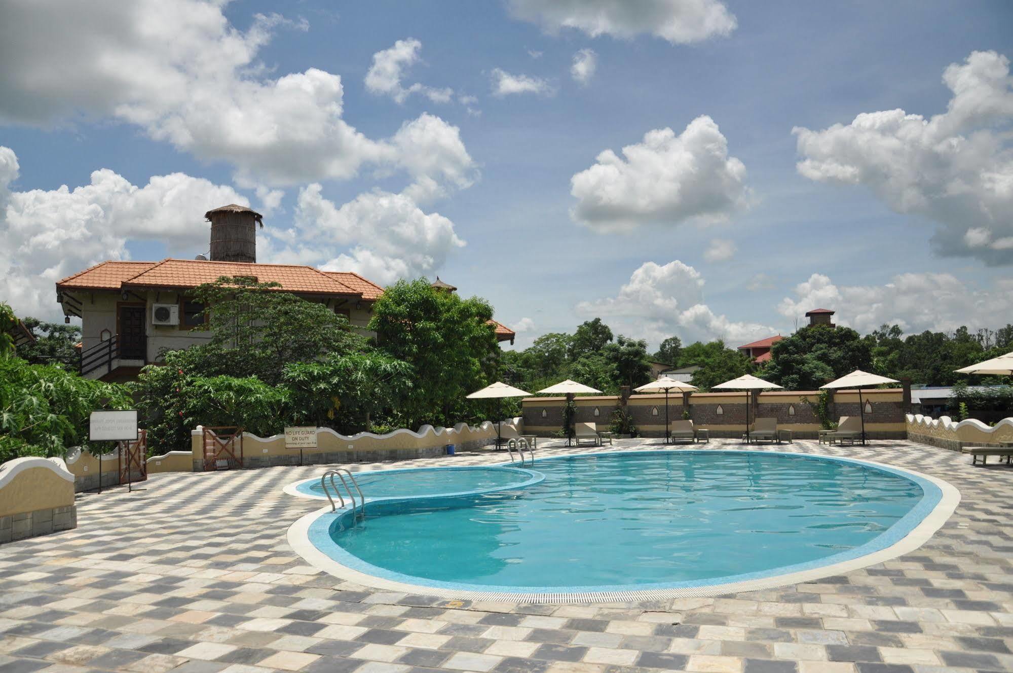 Green Park Chitwan Sauraha Exterior foto
